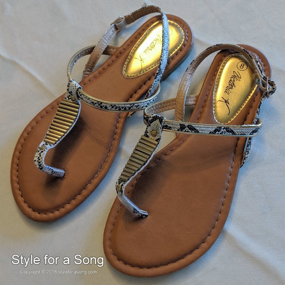Victoria K White Snakeskin Thong Flat Sandals Sz 8